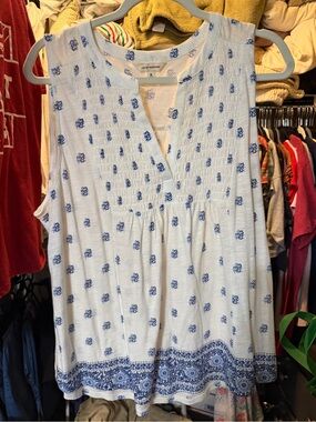 Lucky Brand White Sleeveless Smocked Top with Blue Floral Print